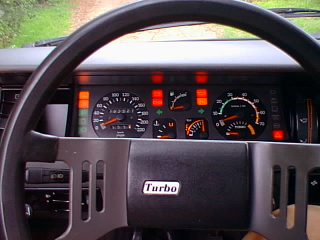 Illustration for article titled Long Lost Hot Hatches - Renault 11 Turbo